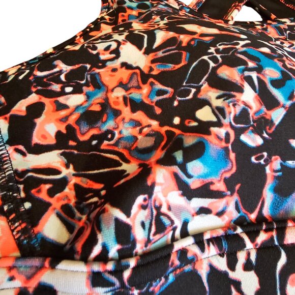 Womens Under Armour Sports Bra Size Medium - Picture 4 of 6